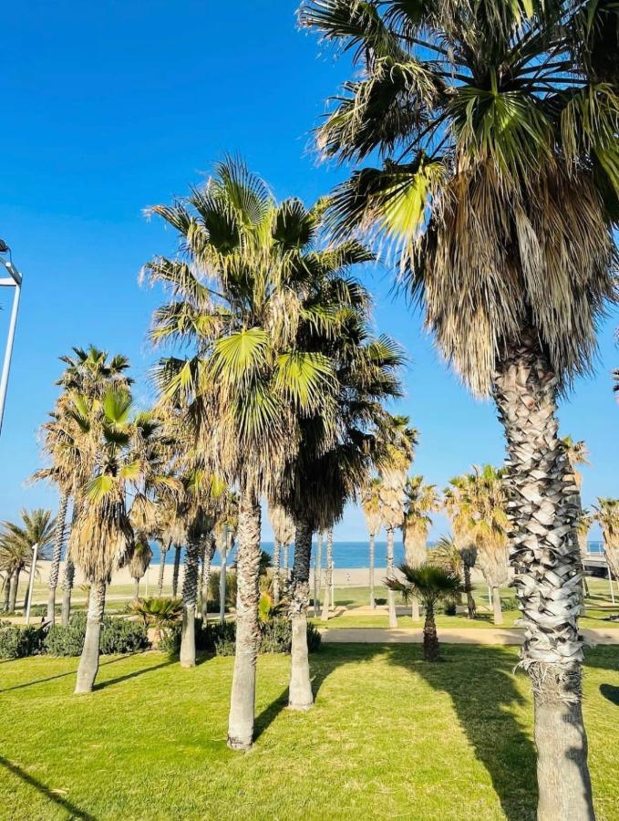 Yacht Hotel Barcelona Sant Adria de Besos Exterior foto