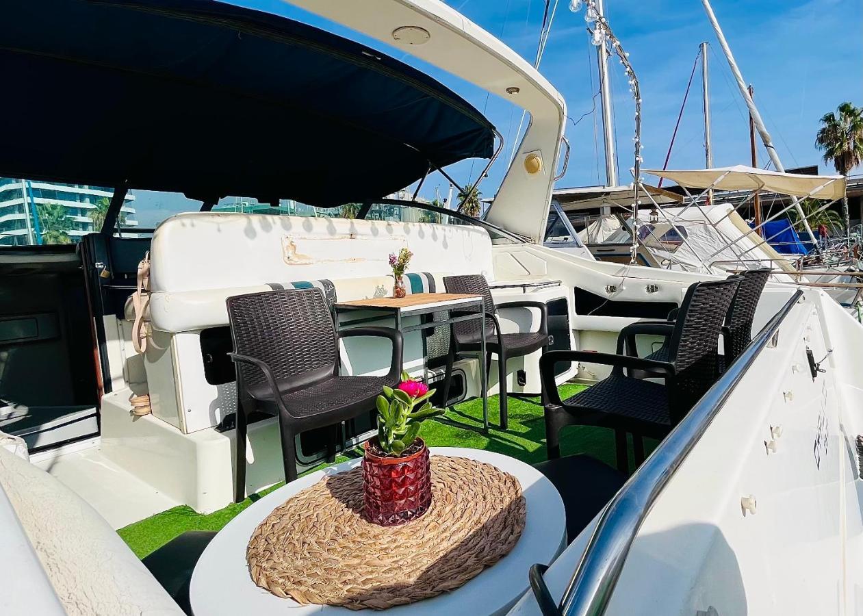 Yacht Hotel Barcelona Sant Adria de Besos Exterior foto