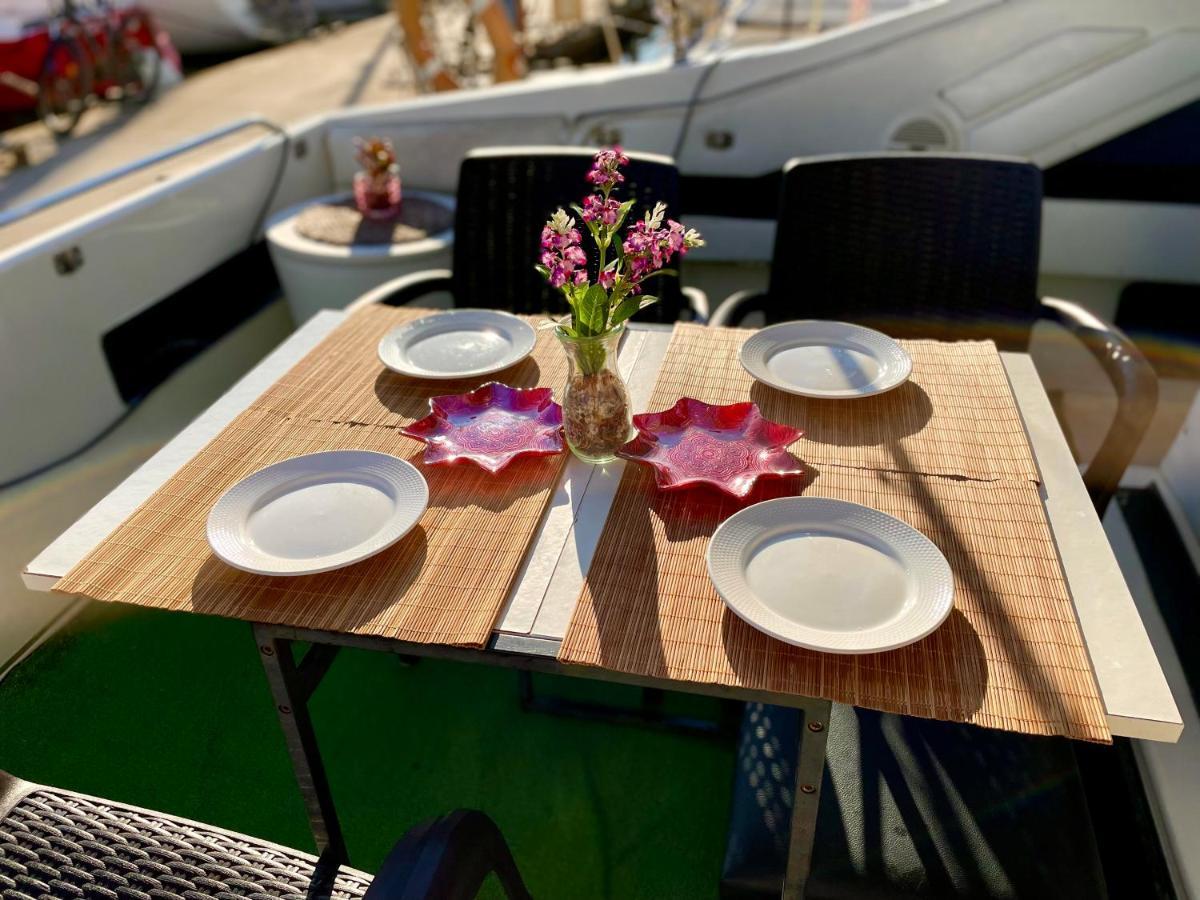 Yacht Hotel Barcelona Sant Adria de Besos Exterior foto